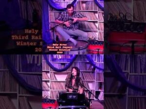 MYSTICAL Earth FOLK duo *Høly River* play EXPERIMENTAL multi-instrumental MUSIC with SOARING vocals!